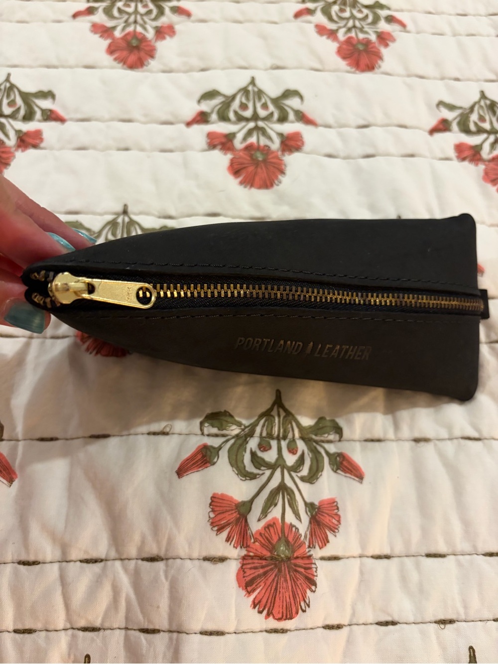 NWOT Portland Leather Black Triangle Zip Pouch - Picture 2 of 8